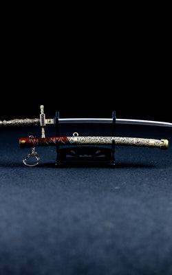 Bloodborne Chikage Keychain + Stand