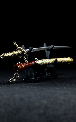 Bloodborne Chikage Keychain + Stand