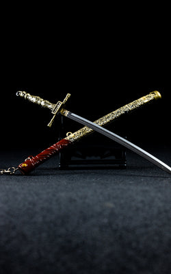 Bloodborne Chikage Keychain + Stand