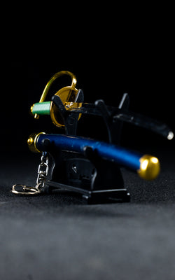 Shanks' Gryphon Keychain + Stand