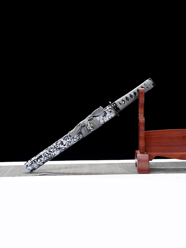 Carbon Mist Tanto – Mini Katana