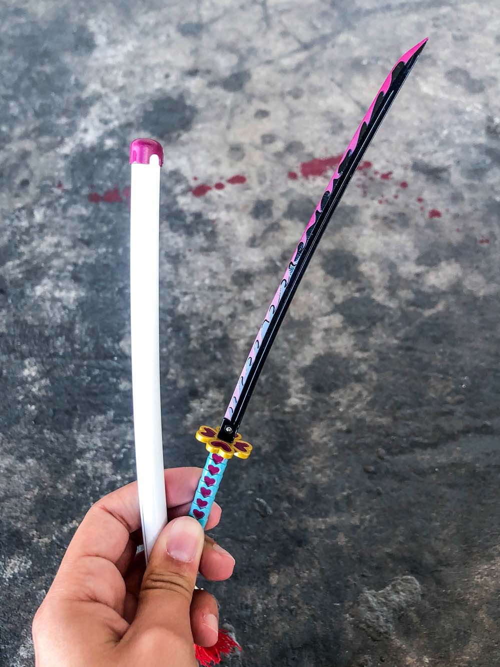Mini Mitsuri's Nichirin Katana Keychain + Stand – Mini Katana