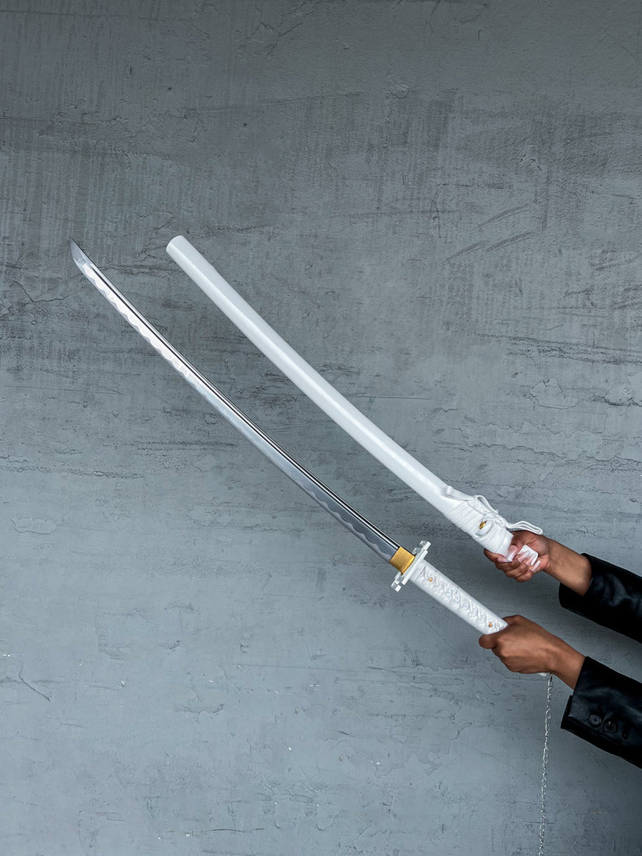 Battle-Ready White Ichigo Bankai (SHARP)