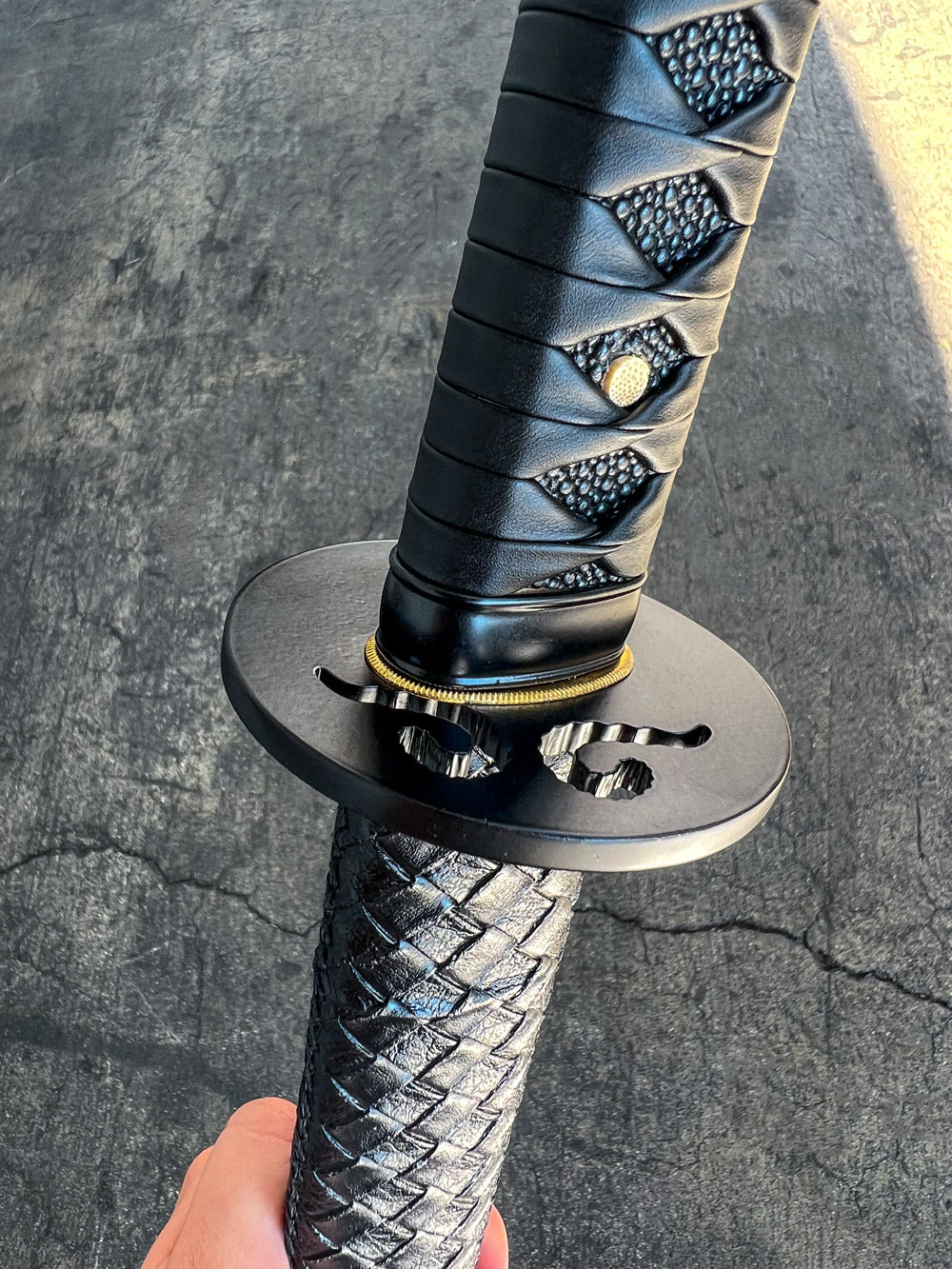 Obsidian Katana (1060 Carbon Steel)